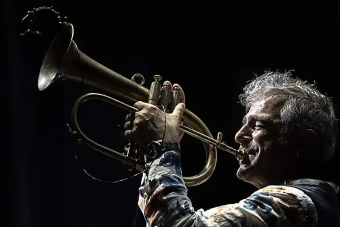  “Tra palco e montagne : la fotografia attenta di Carlo Mogavero che racconta di musica, viaggi, e silenzio”
